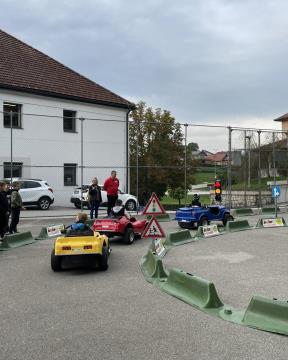 460611265_566636729361151_8792259707638652221_n