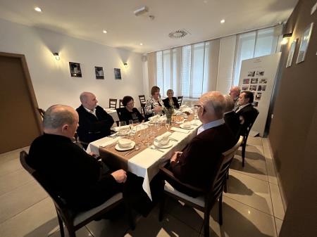 69296E78-25E3-4E9E-991F-8CE2975DACE8