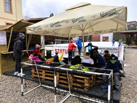 DF3CEB98-BE76-4F07-BDAF-4A98427FE85B