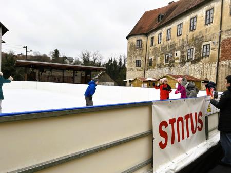 E866E95A-1DA4-4939-9AA2-72BFF0EB8F38