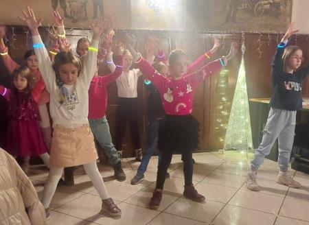 9eee5b32-87c2-445b-8e4a-69d2e60dd4c6