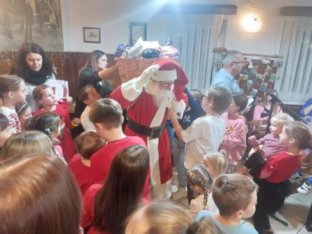 136d1e85-175c-4d16-95ed-04fe9fa3d838