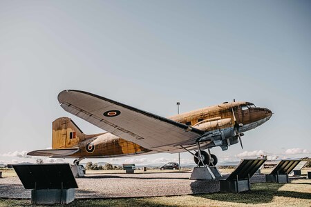 F014722-10_ljubljana_in_osrednja_slovenija_letalo_dc3_2-photo-m