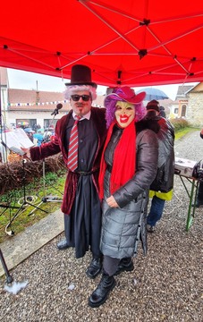 Maškari pod dežnikom