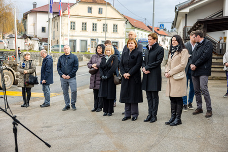 Udeleženci - Uradna predaja mostu v Gradacu