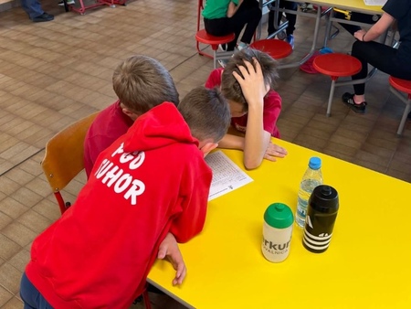 Mladi gasilci na tekmovanju